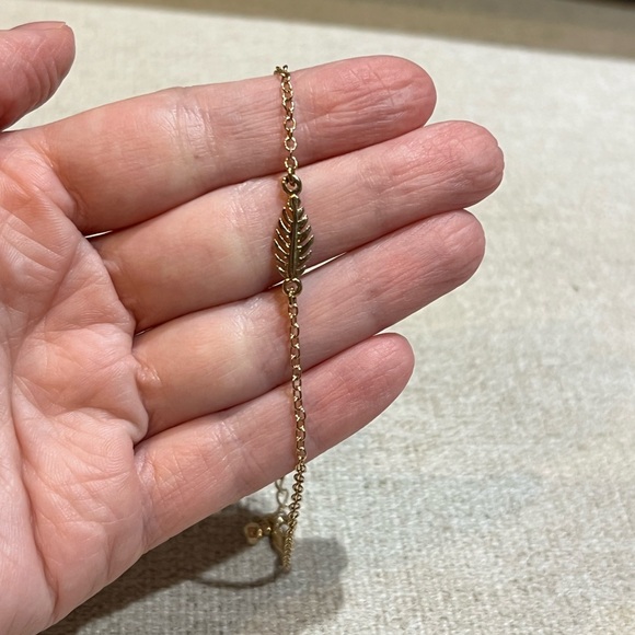 Dainty Gold Leaf Bracelet - Picture 3 of 4